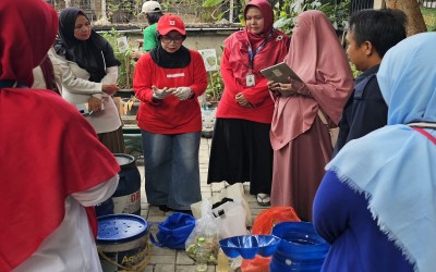 Belajar Mengolah Sampah Organik, Komite Kelas Ikuti Compost Education MI Mazro’atul Ulum